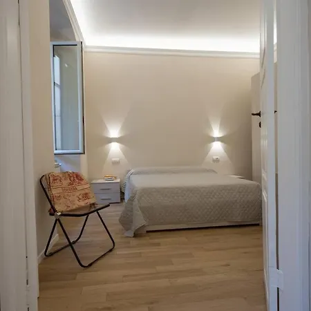 Casa Uetta דירה *